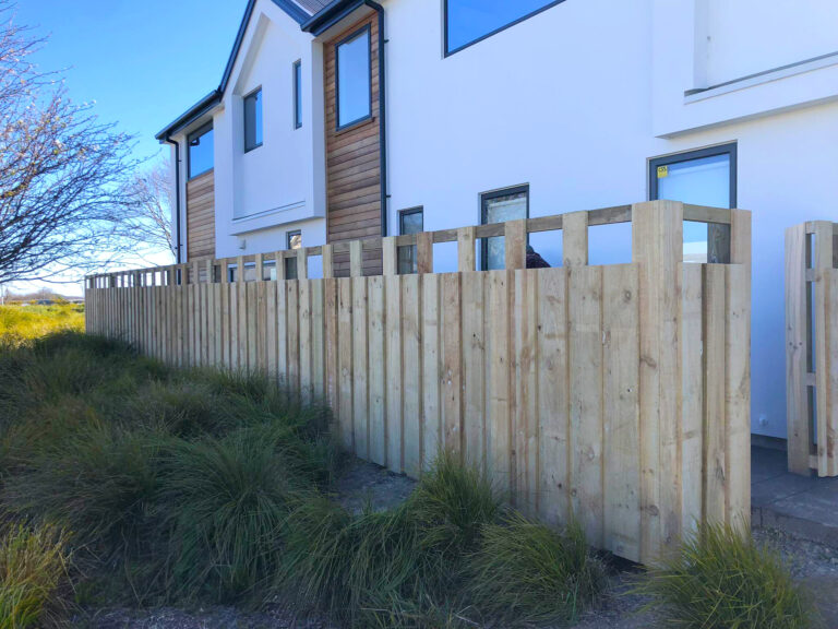 Staggered-height-pine-fence